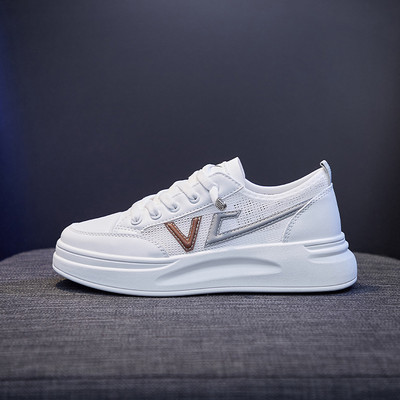 Öko-nahast naiste tossud paeltega - valget värvi