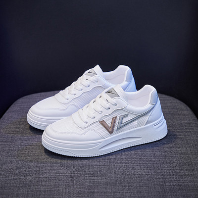 Öko-nahast naiste tossud paeltega - valget värvi