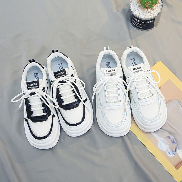 Lamedate taldade ja paeltega valge ja musta värvi naiste tossude uus mudel