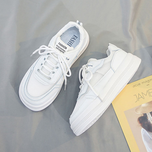 Lamedate taldade ja paeltega valge ja musta värvi naiste tossude uus mudel