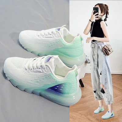 Krāsainas sieviešu kedas no elpojoša auduma - vairākās krāsās