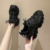 Mustad naiste tossud krobelise 4 cm tallaga