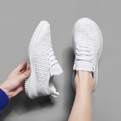 Võrkkangast naiste suviste tossude uus mudel