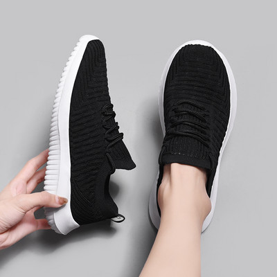 Võrkkangast naiste suviste tossude uus mudel