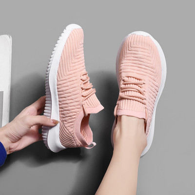 Võrkkangast naiste suviste tossude uus mudel