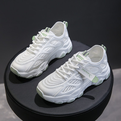 Modernas sieviešu kedas ar rupju zoli - divi modeļi