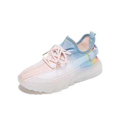 Naiste hingavad suvised paeltega tossud