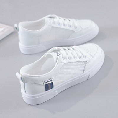 Valged lamedate taldade ja paeltega sportlikud ja vabaaja naiste tossud