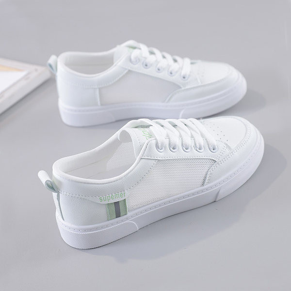 Valged lamedate taldade ja paeltega sportlikud ja vabaaja naiste tossud