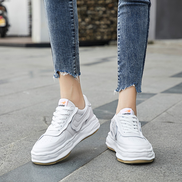 Lameda tallaga vabaaja naiste nahast tossud