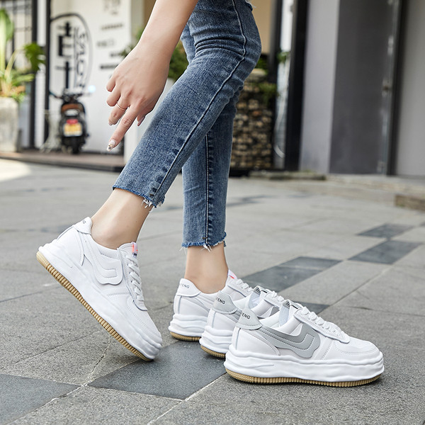 Lameda tallaga vabaaja naiste nahast tossud