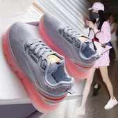 Embleemiga lõuendist naiste tossud