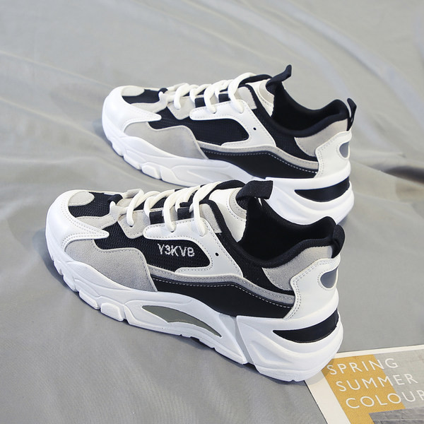 Jauns sieviešu kedu modelis ar raupju zoli - baltā un melnā krāsā