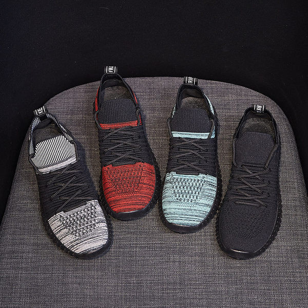 Libisemisvastase tallaga jooksmiseks sobivad naiste tekstiilist tossud