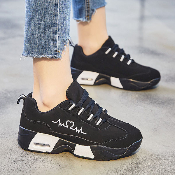 Jauns pavasara-rudens kedu modelis ar gaisa kameru