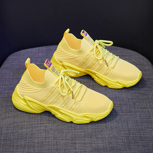 Suvised lipsude ja kirjaga spordimaratonid naistele