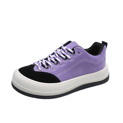 Sieviešu kedas ar biezu zoli no eko zamšādas un mežģīnēm