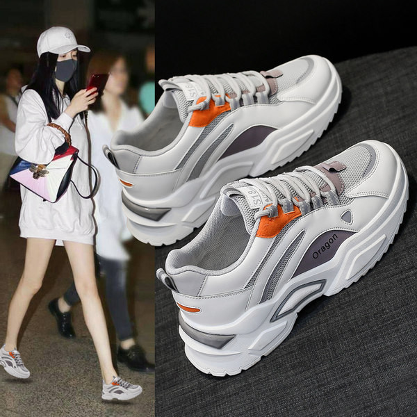 Sieviešu kedas ar mežģīnēm un uzrakstu dažādās krāsās