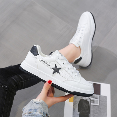 Sieviešu kedas baltas ar mežģīnēm