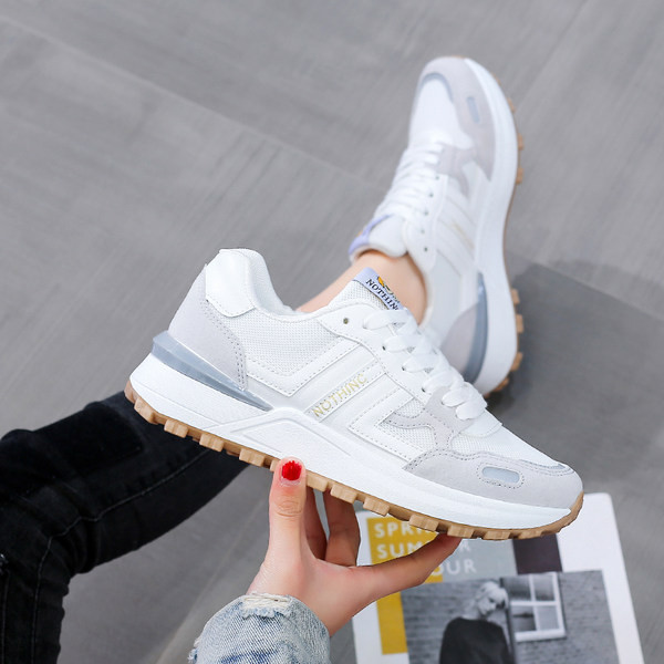 Naiste vabaaja tossud kolmes värvitoonis paeltega