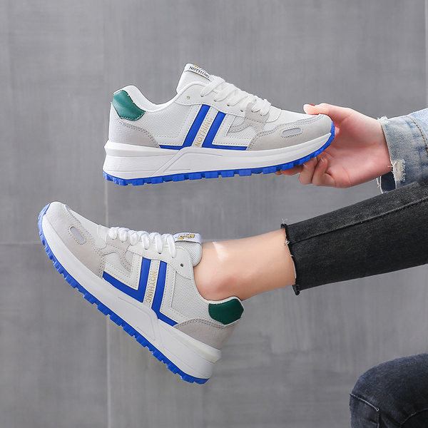 Naiste vabaaja tossud kolmes värvitoonis paeltega