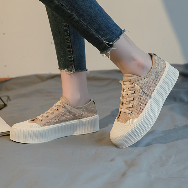 Lameda tallaga vabaaja naiste pitsist tossud