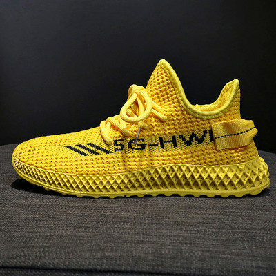 Uus mudel hingavast tekstiilist tossud igapäevaseks ja sportimiseks