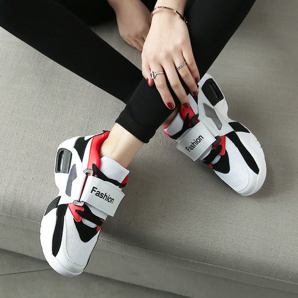 Γυναικεία αθλητικά πάνινα παπούτσια με κορδόνια και στερέση βελκρό 