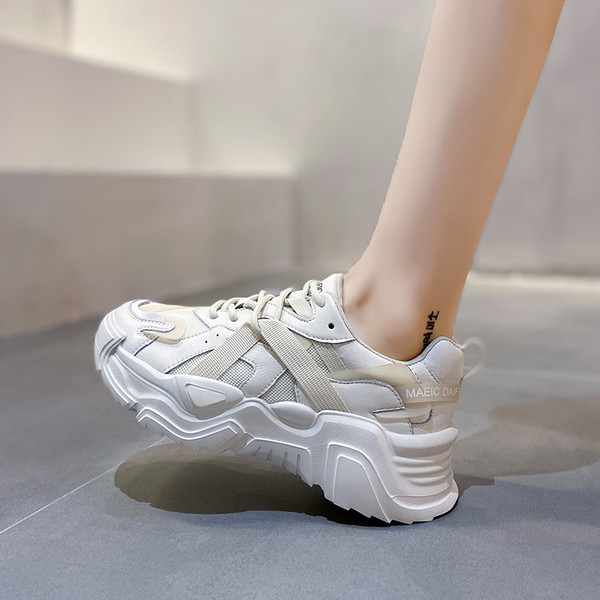 Γυναικεία casual πάνινα παπούτσια με πλατφόρμα 6 cm - οικολογικό δέρμα