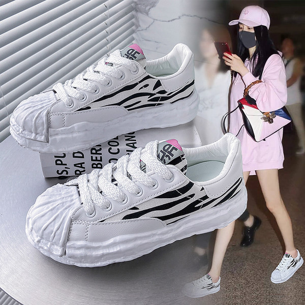 Jauns sieviešu kedu modelis ar dzīvnieku apdruku