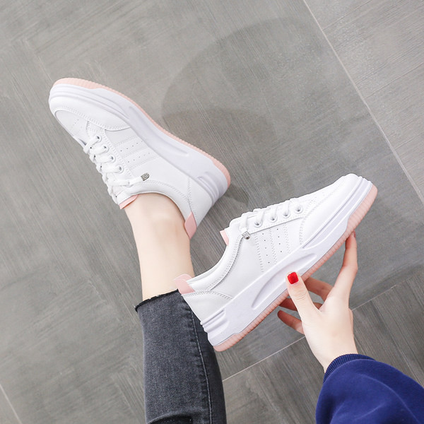 Sieviešu kedas baltas ar mežģīnēm