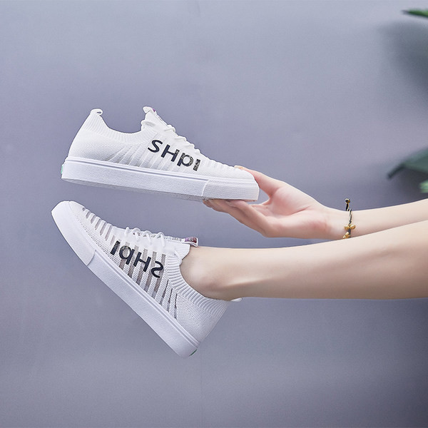 Novi model ženskih platnenih tenisica sa natpisom i vezicama