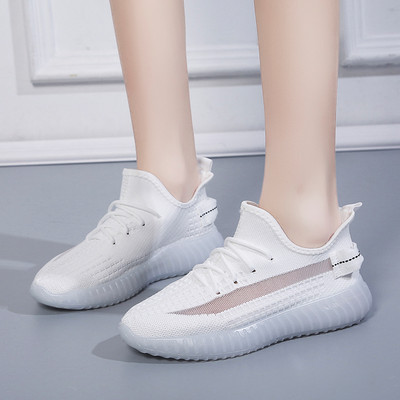 Paelte ja lameda tallaga hingavad lõuendist tossud