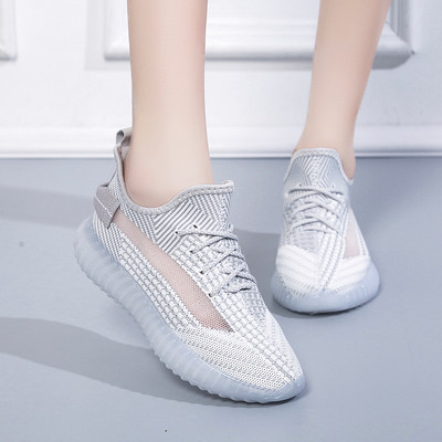 Paelte ja lameda tallaga hingavad lõuendist tossud