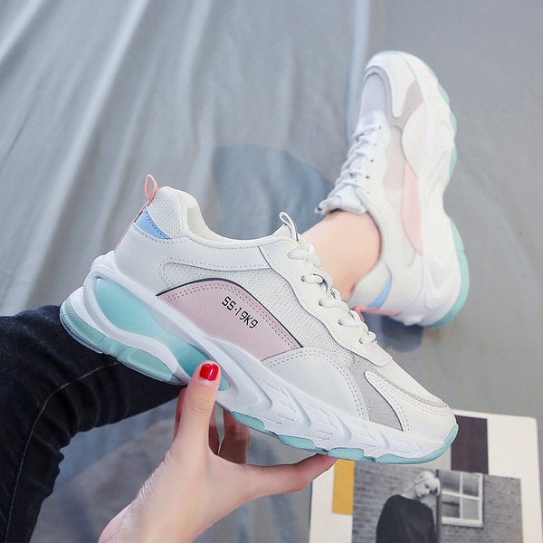 Ikdienas sieviešu kedas ar raupju zoli un tīkliem