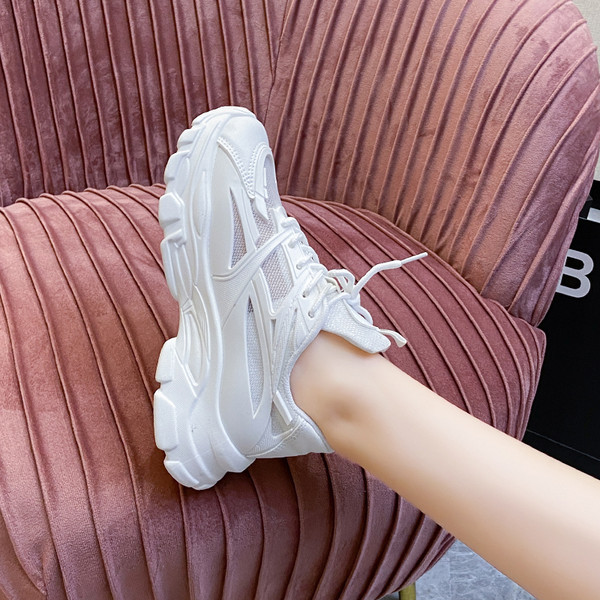 Vasaras elpojošas sieviešu kedas ar sietu