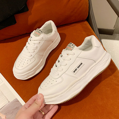 Öko-nahast hingavad naiste tossud