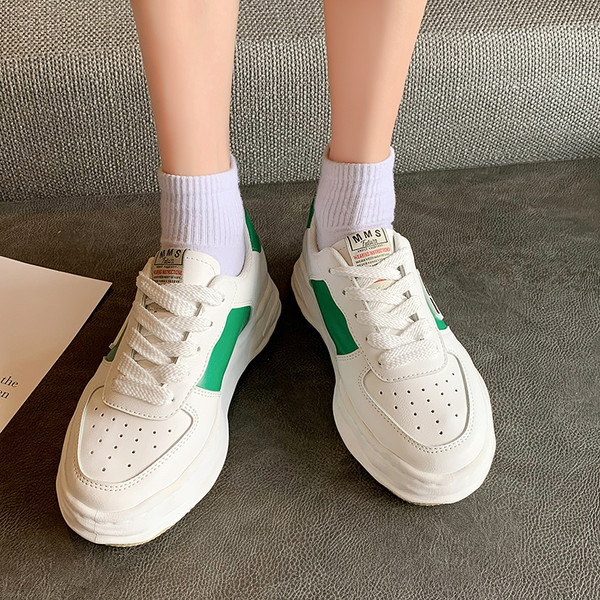 Öko-nahast hingavad naiste tossud