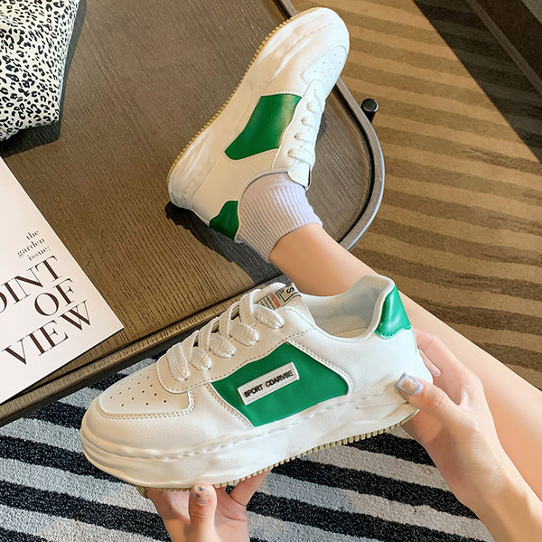 Öko-nahast hingavad naiste tossud