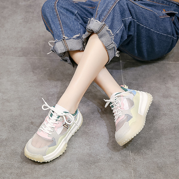 Silikoontallaga hingavad naiste tossud