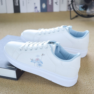 Ženske casual tenisice s aplikacijom i vezicama