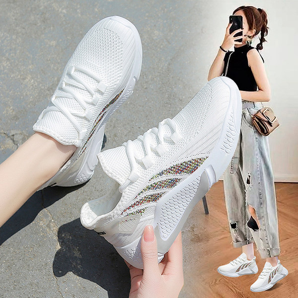 Γυναικεία πάνινα παπούτσια - δύο μοντέλα