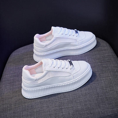 Uus valge paksu tallaga naiste tossude mudel