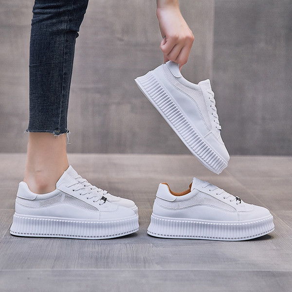 Uus valge paksu tallaga naiste tossude mudel