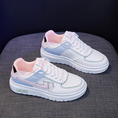 Casual αθλητικάπαπούτσια για γυναίκες με επιγραφή και κορδόνια