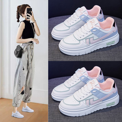 Casual αθλητικάπαπούτσια για γυναίκες με επιγραφή και κορδόνια