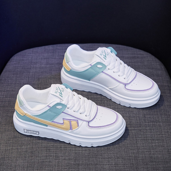 Casual αθλητικάπαπούτσια για γυναίκες με επιγραφή και κορδόνια