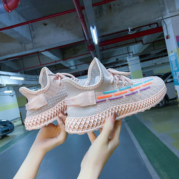 Sporta un ikdienas tekstila kedas sievietēm