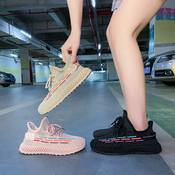 Sporta un ikdienas tekstila kedas sievietēm