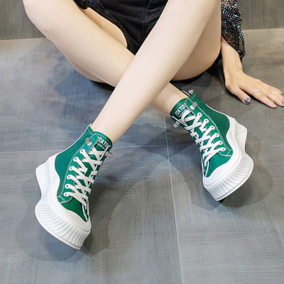 Kõrge mudeliga naiste tossud ökonahast